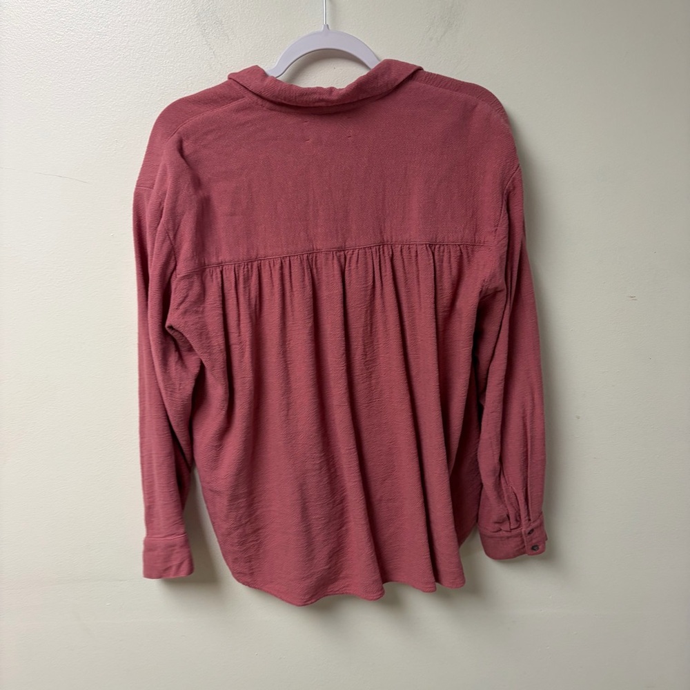 XiRena Jo Button Down Shirt Size Small - Picture 6 of 6